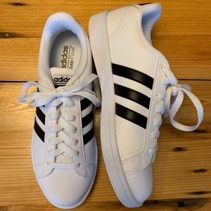 adidas Women’s Cloudfoam advantage sneakers